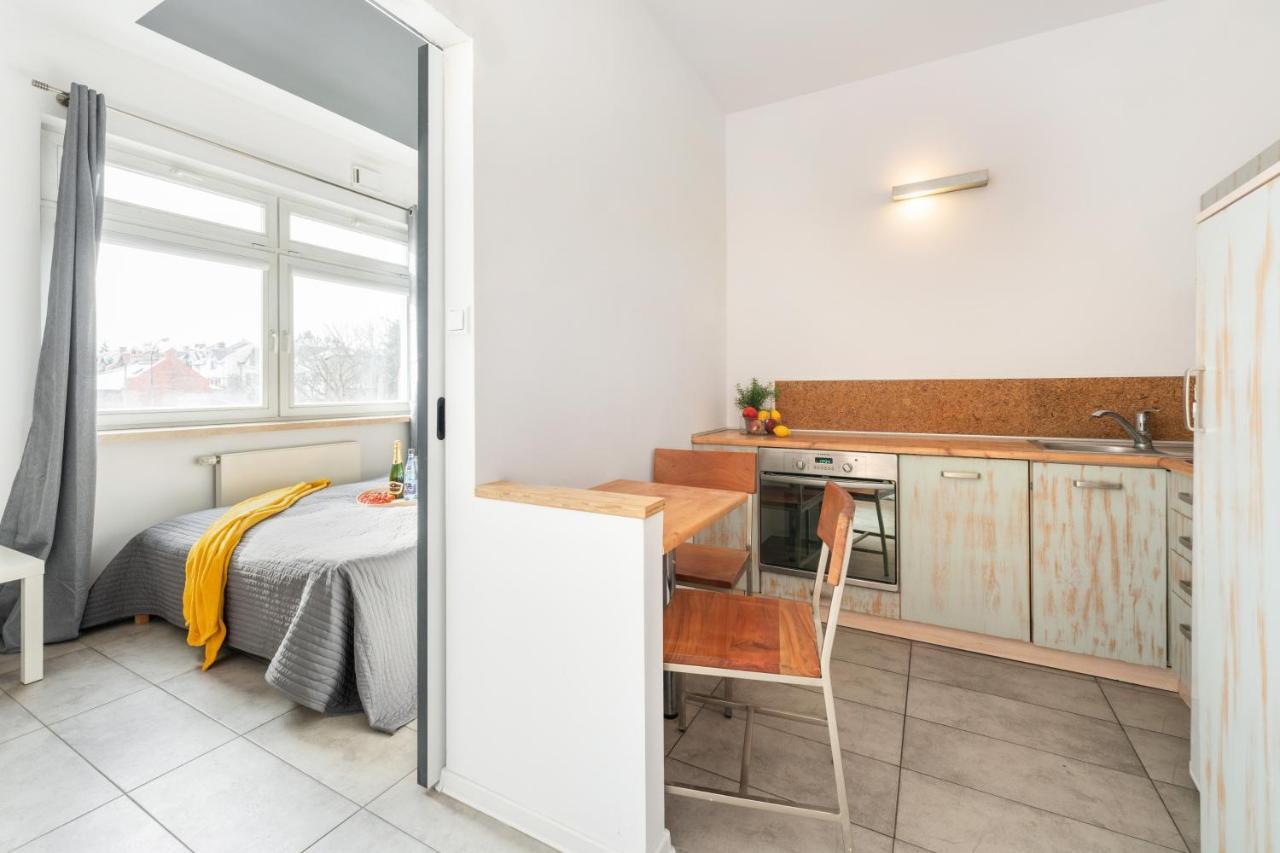 Superapart Wilanowska Apt 20 "Pet-Friendly 1Br Home With Patio Warsaw Ngoại thất bức ảnh