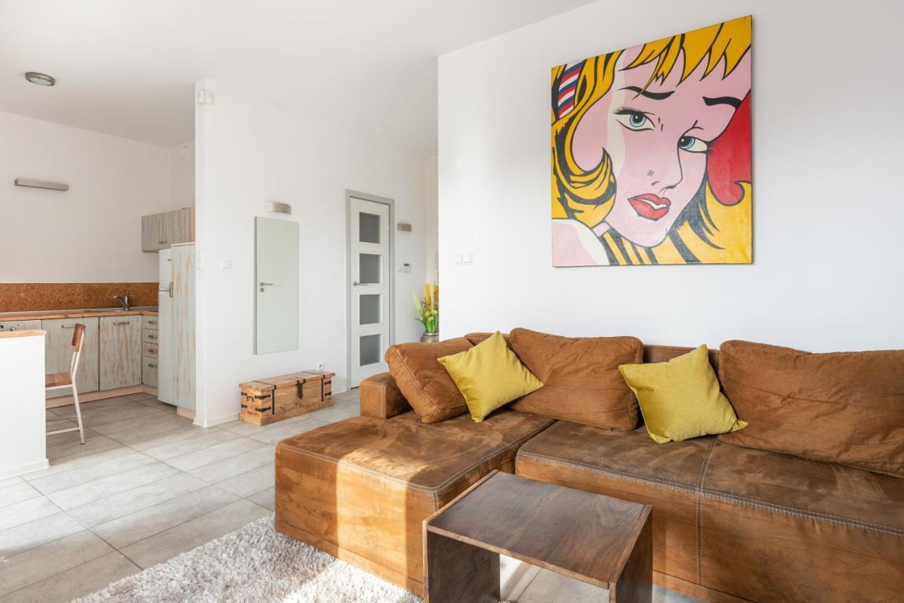 Superapart Wilanowska Apt 20 "Pet-Friendly 1Br Home With Patio Warsaw Ngoại thất bức ảnh