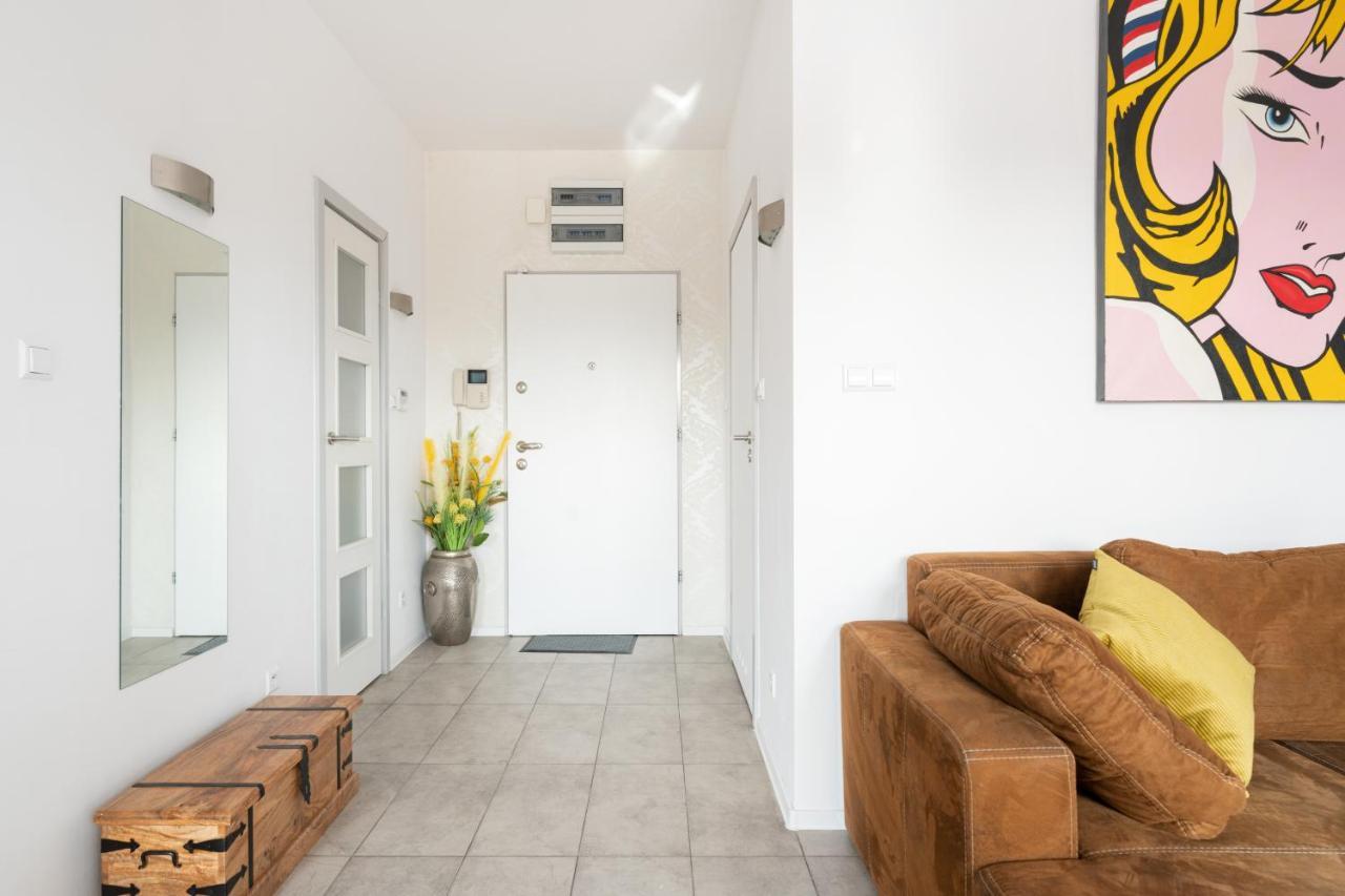 Superapart Wilanowska Apt 20 "Pet-Friendly 1Br Home With Patio Warsaw Ngoại thất bức ảnh